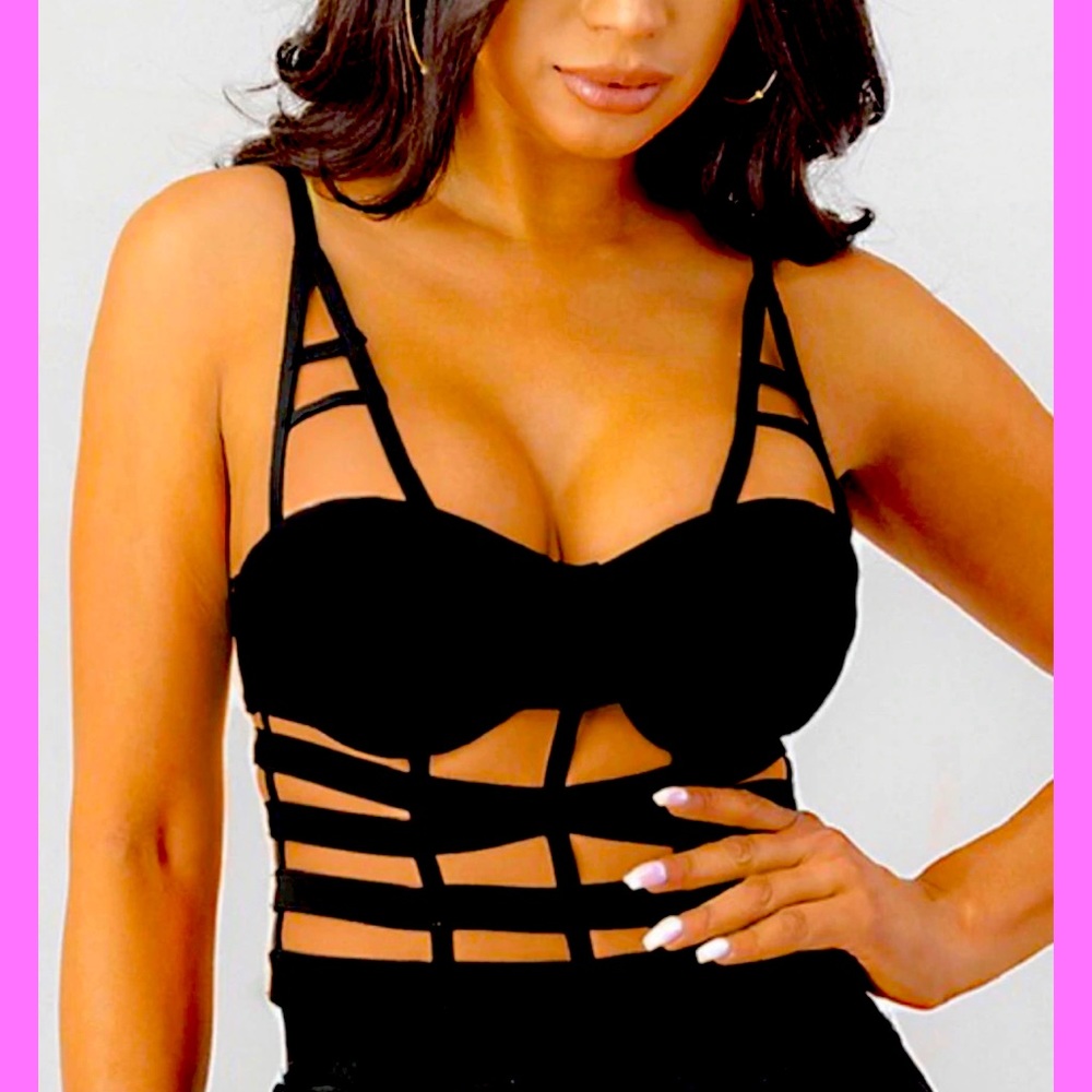Black strapped crop top